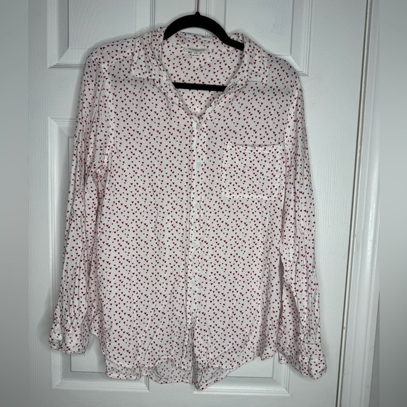 beachlunchlounge Tops - BeachLunchLounge Tiny Heart Novelty Print Long Sleeve Viscose Button Down Size L